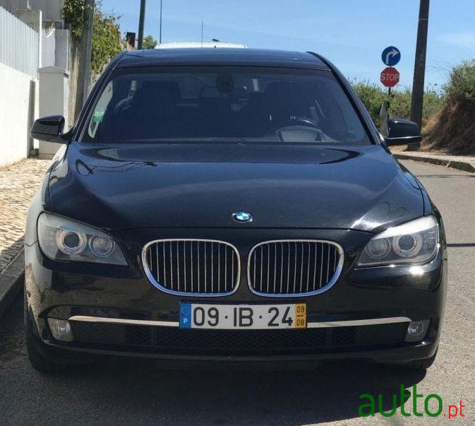 2009' BMW 730 Executivo photo #1