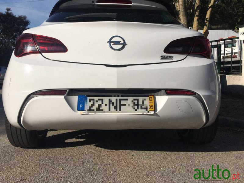 2012' Opel Astra Gtc 1.7 Cdti photo #1