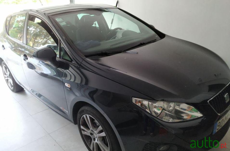 2012' SEAT Ibiza photo #1