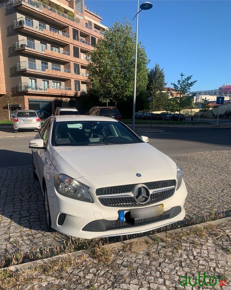 2017' Mercedes-Benz A 160 D Style Aut. photo #2