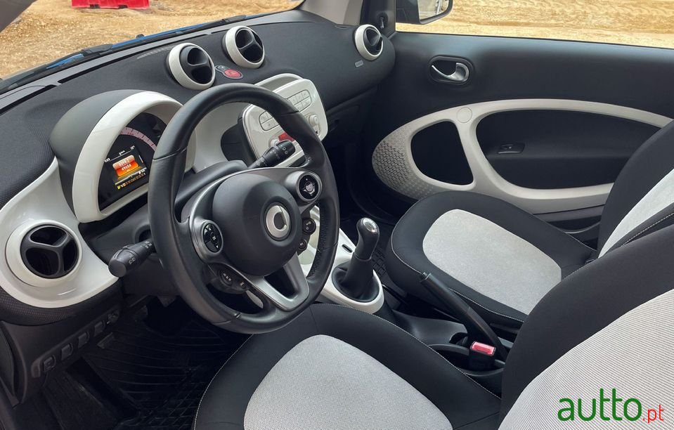 2014' Smart Fortwo photo #3