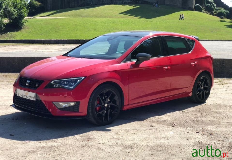 2014' SEAT Leon photo #3