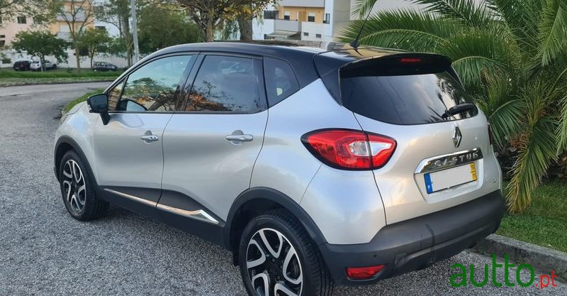 2015' Renault Captur photo #3