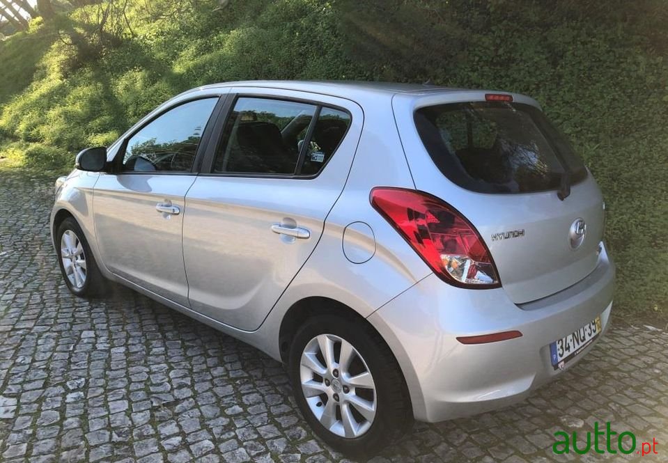 2013' Hyundai i20 photo #5