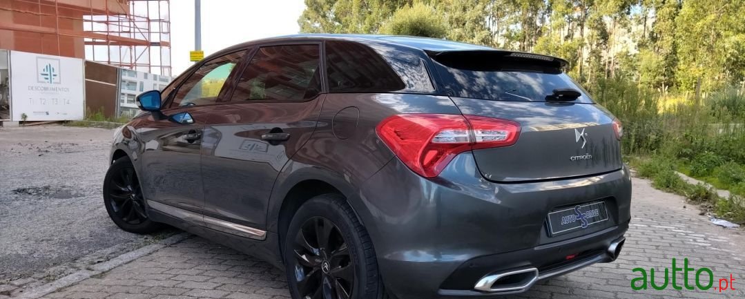 2014' Citroen DS5 photo #5