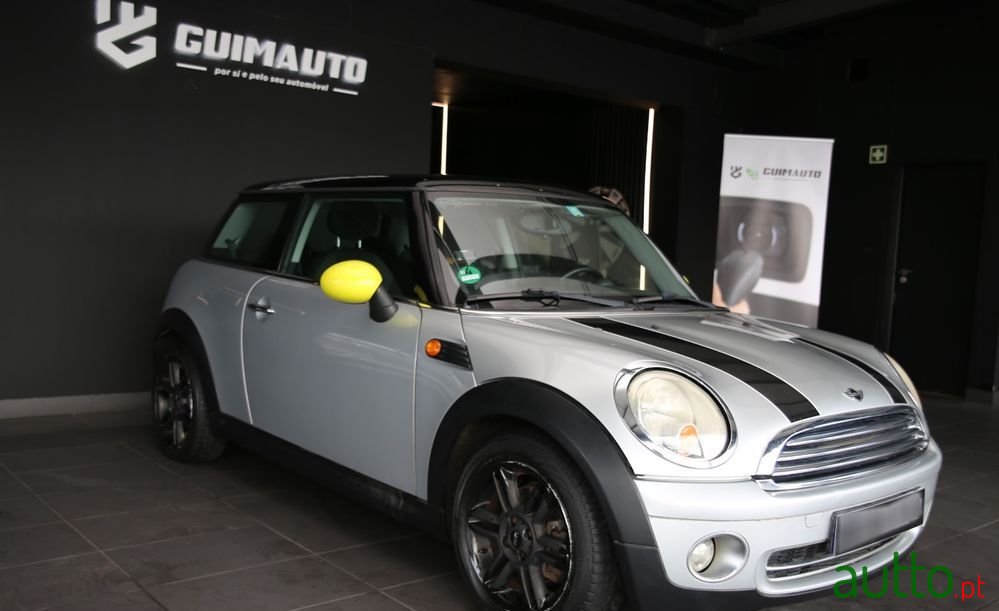 2008' MINI One 3 Portas photo #3