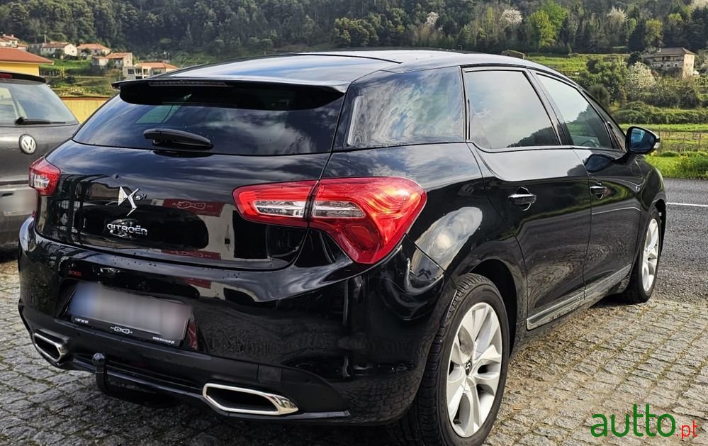 2014' Citroen DS5 photo #2
