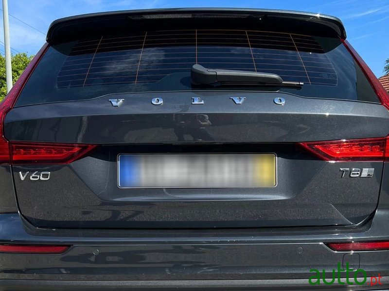 2019' Volvo V60 photo #2