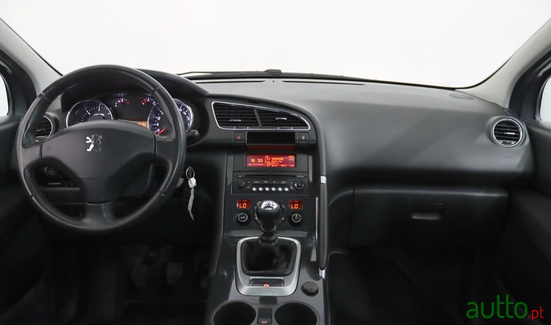 2011' Peugeot 3008 photo #6