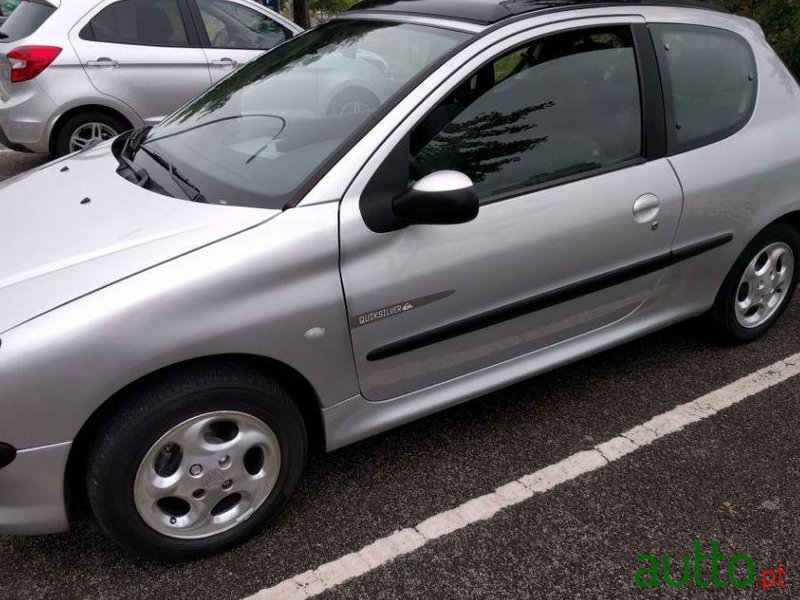 2002' Peugeot 206 photo #2