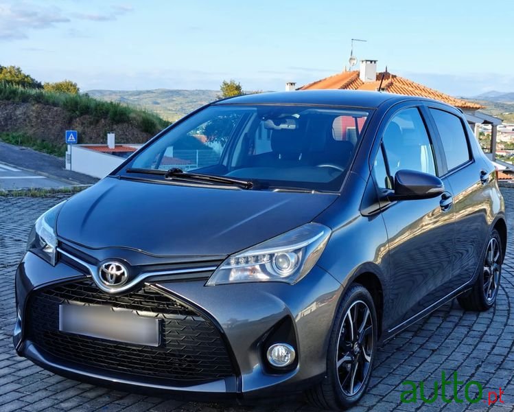 2014' Toyota Yaris photo #1