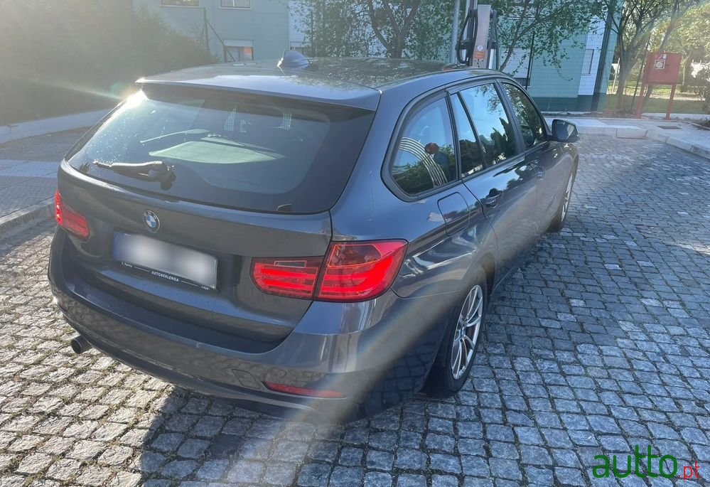 2015' BMW 318 D Touring photo #3