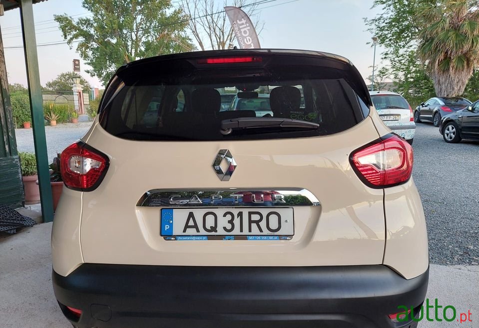 2016' Renault Captur photo #5
