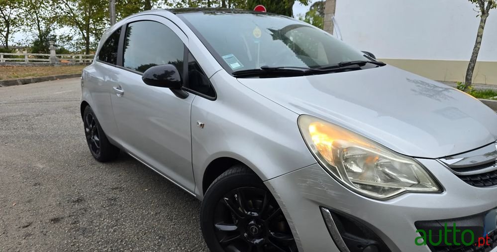 2011' Opel Corsa photo #1