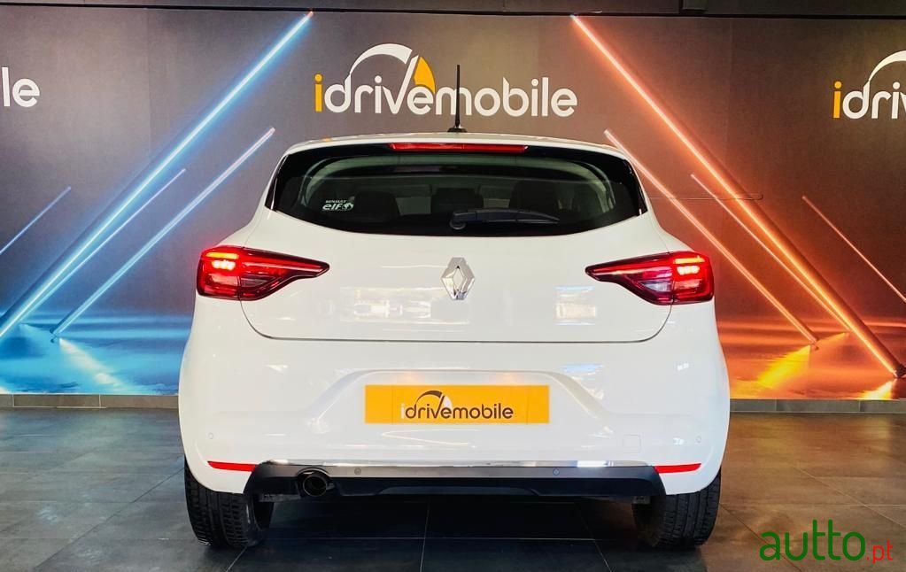 2020' Renault Clio photo #3