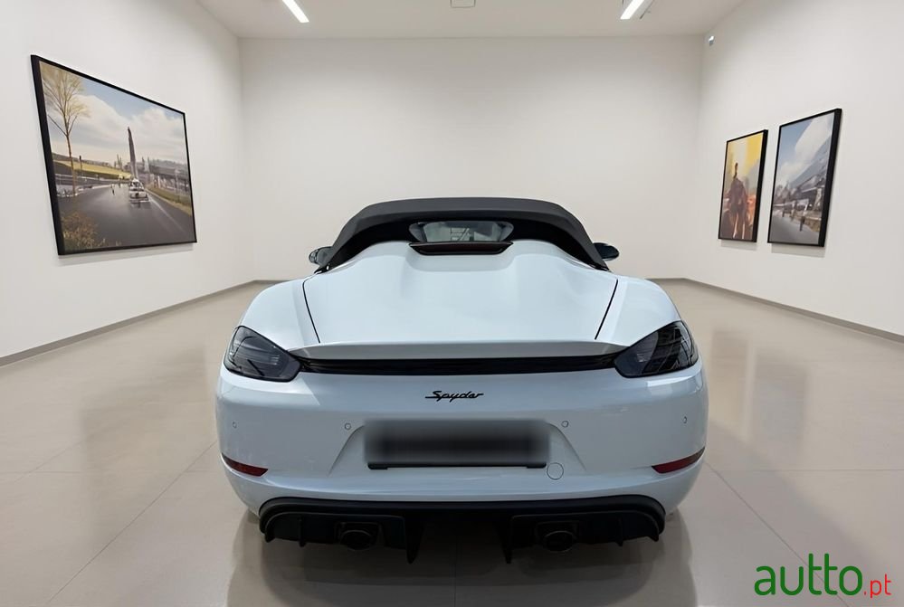 2022' Porsche Spyder Pdk photo #5
