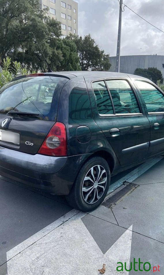 2004' Renault Clio photo #3