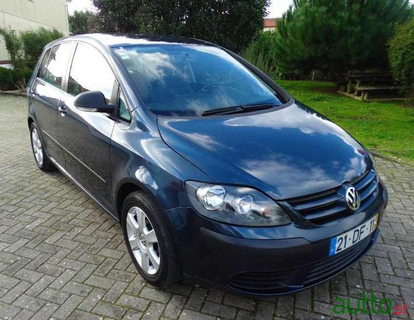 2007' Volkswagen Golf Plus photo #1
