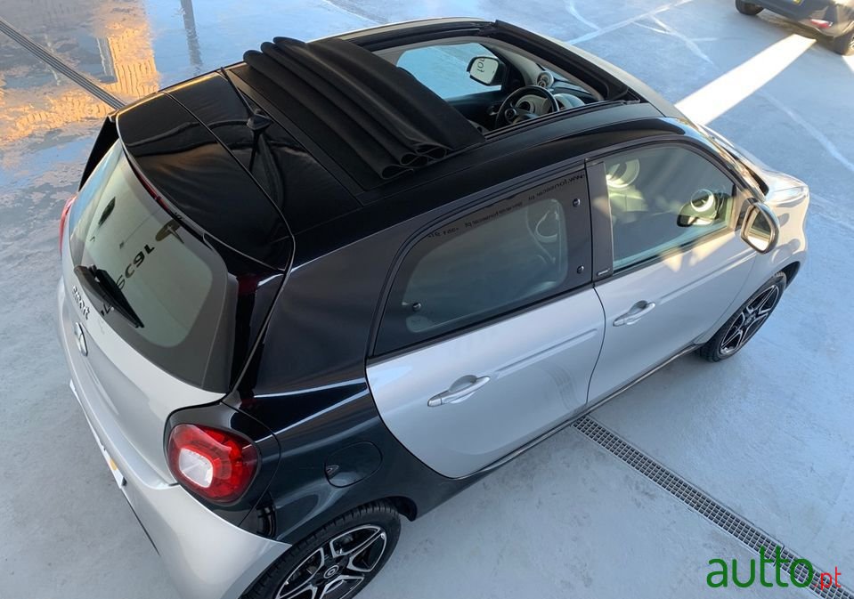 2015' Smart Forfour photo #2