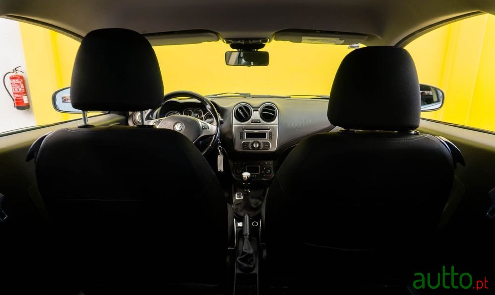 2008' Alfa Romeo MiTo photo #2