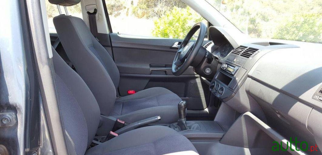 2006' Volkswagen Polo Confortline photo #2