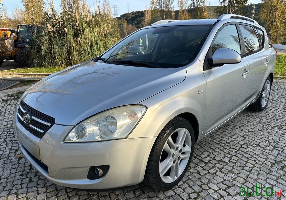 2008' Kia Ceed Sw photo #1