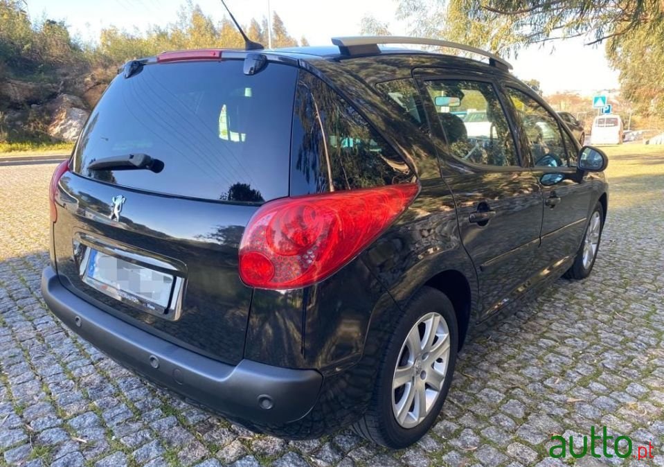 2008' Peugeot 207 Sw photo #4