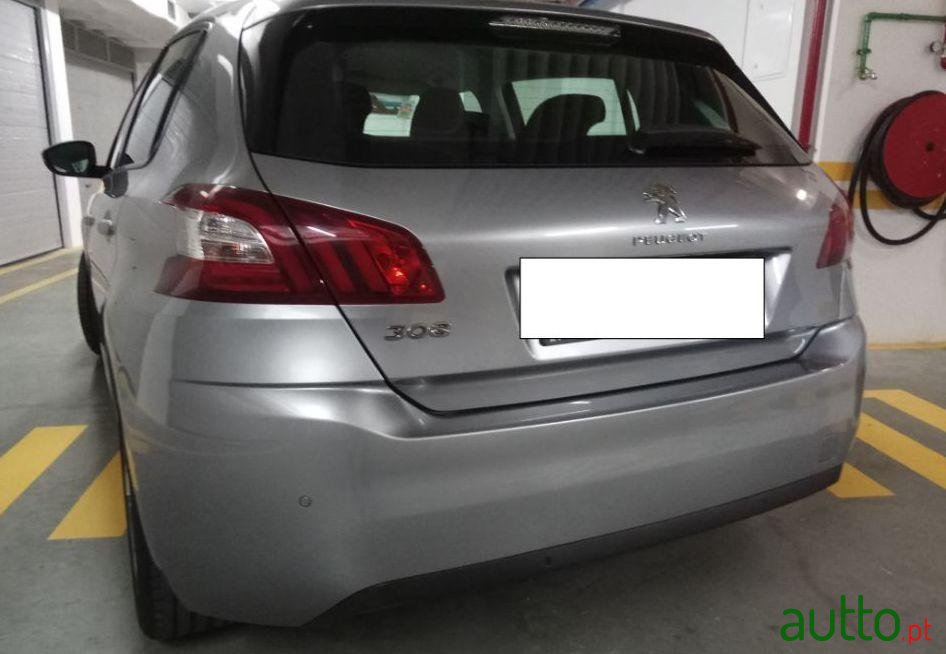 2014' Peugeot 308 photo #2