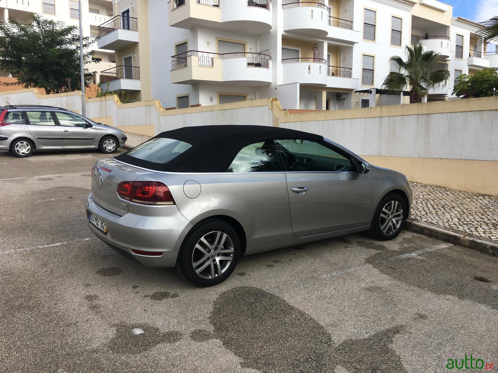 2012' Volkswagen Cabriolet photo #4