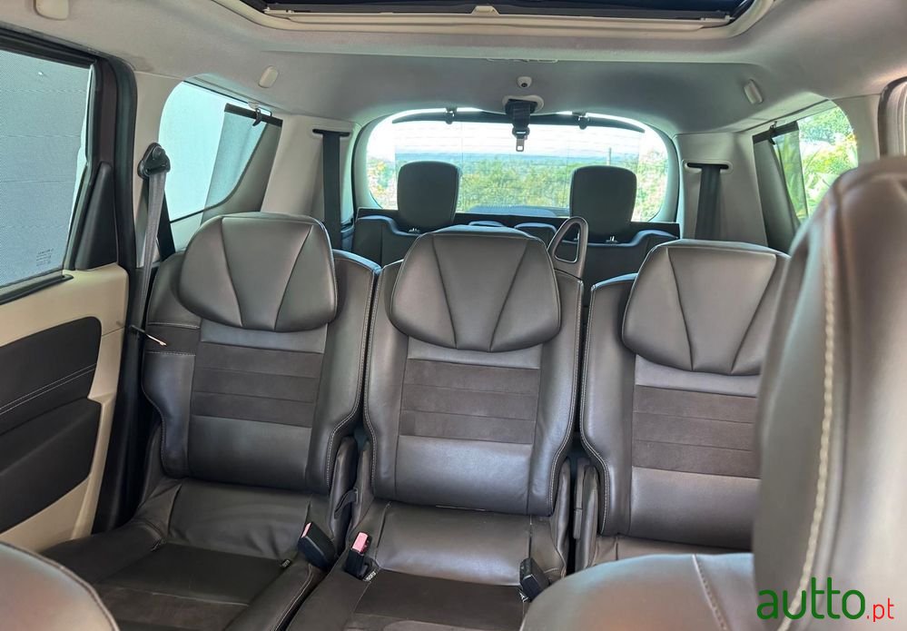 2012' Renault Grand Scenic photo #4