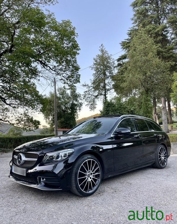 2019' Mercedes-Benz C 300 De Amg Line photo #5