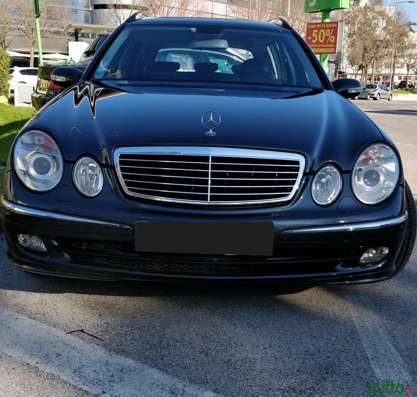 2005' Mercedes-Benz E-220 photo #1