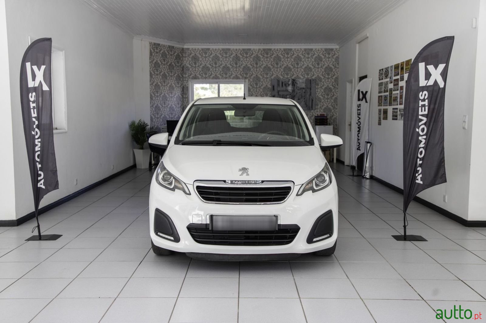 2015' Peugeot 108 photo #5