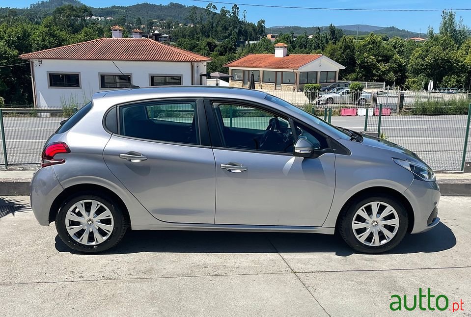 2019' Peugeot 208 photo #4