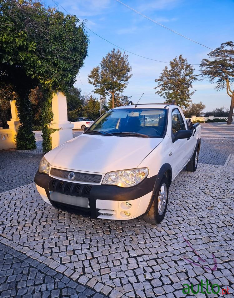 2006' Fiat Strada photo #3