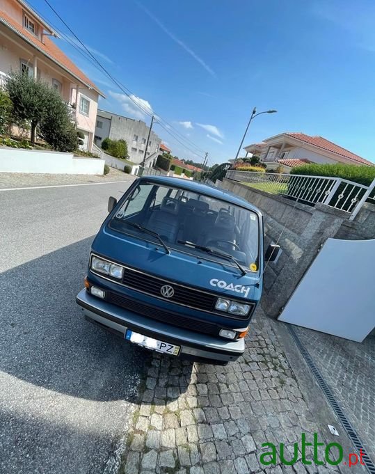 1988' Volkswagen Caravelle photo #1