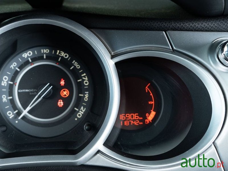 2011' Citroen C3 Hdi Fap Attraction photo #6