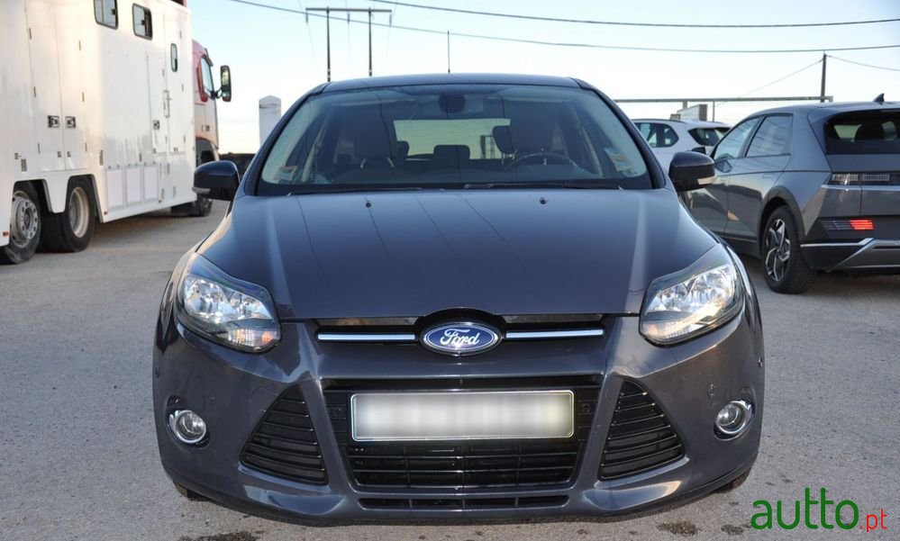 2014' Ford Focus photo #2