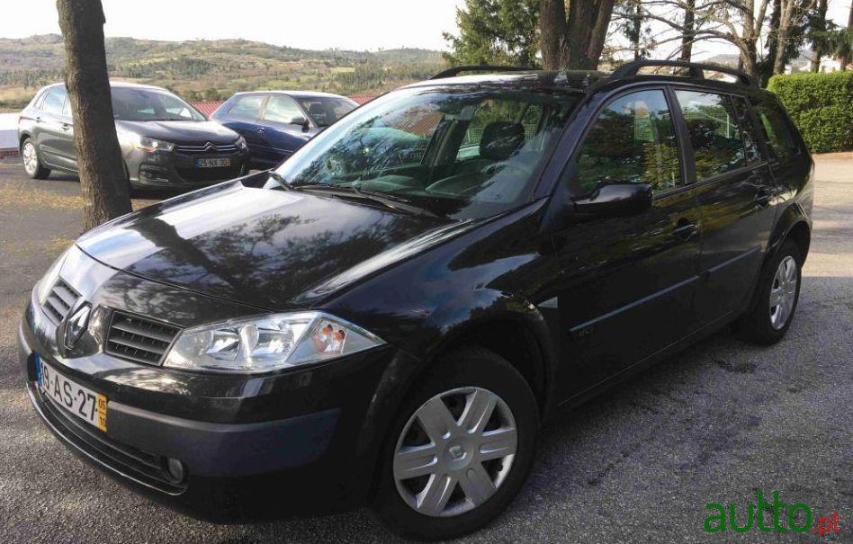 2005' Renault Megane Break photo #4