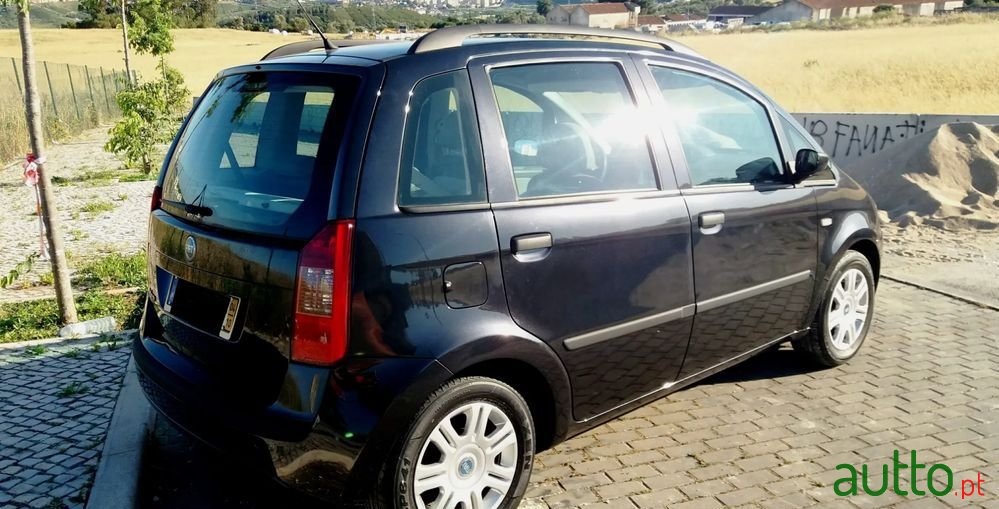 2004' Fiat Idea photo #5