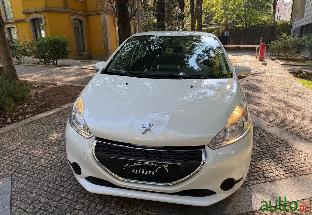 2015' Peugeot 208 Puretech 68 Like photo #4