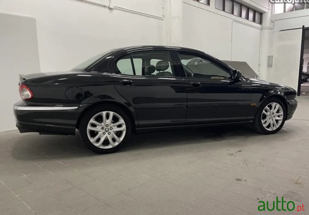 2003' Jaguar X-Type 2.5 Sport photo #2