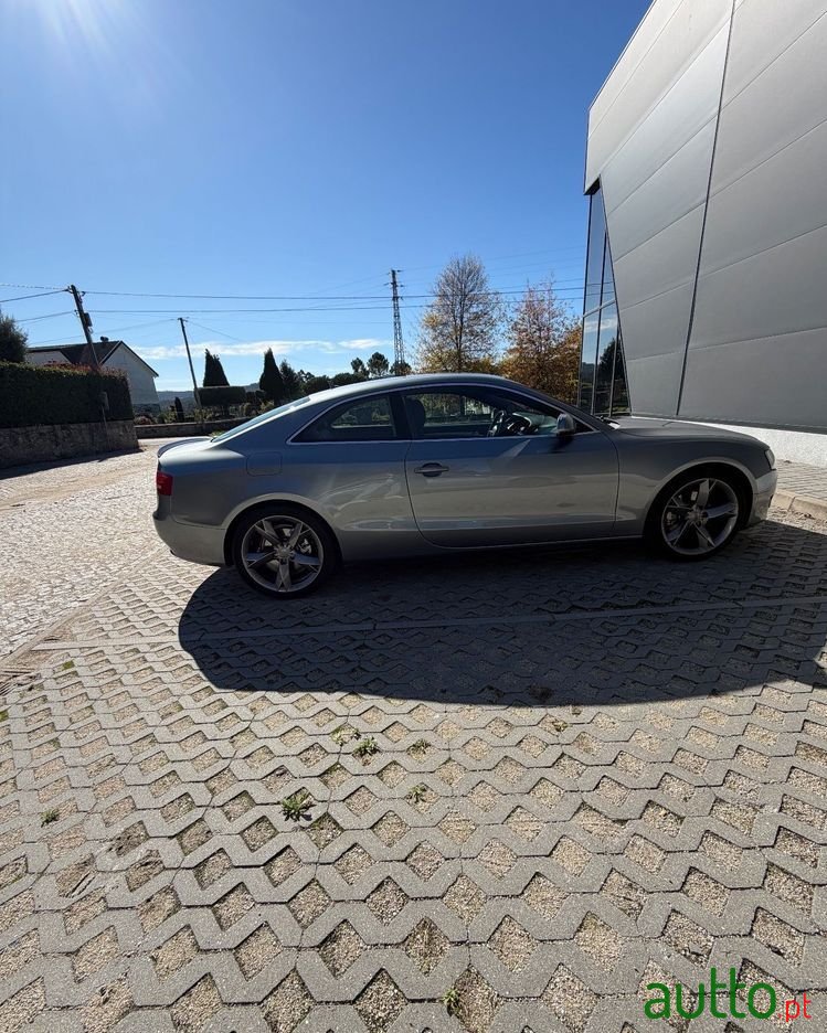 2009' Audi A5 2.0 Tdi photo #2