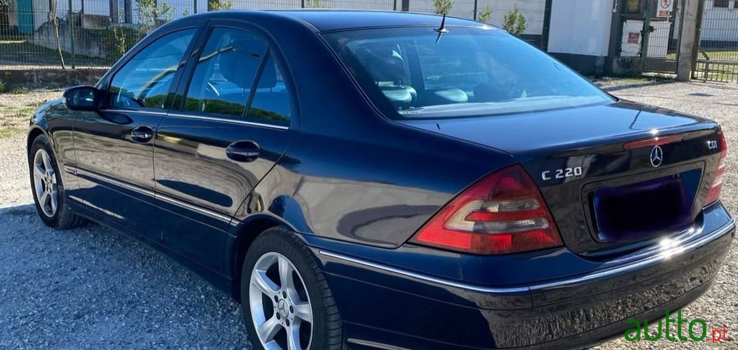 2006' Mercedes-Benz C-220 photo #3