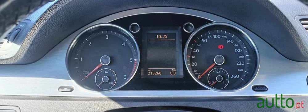 2009' Volkswagen Passat Variant photo #5