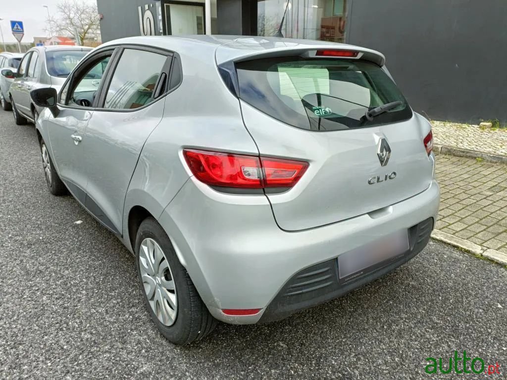 2019' Renault Clio photo #2