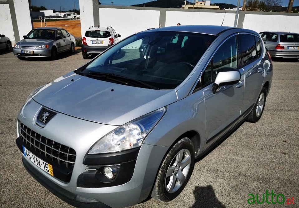 2013' Peugeot 3008 photo #2