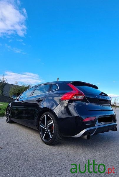 2014' Volvo V40 photo #3