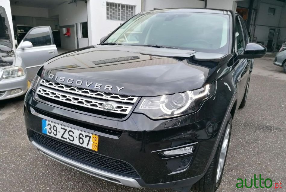 2018' Land Rover Discovery Sport photo #3