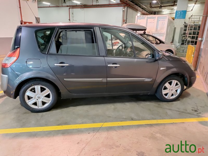 2006' Renault Scenic photo #5